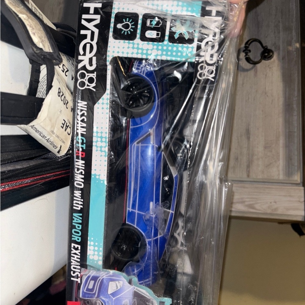 Nissan GT-R Toy Car in Blue - Picture 3 of 4